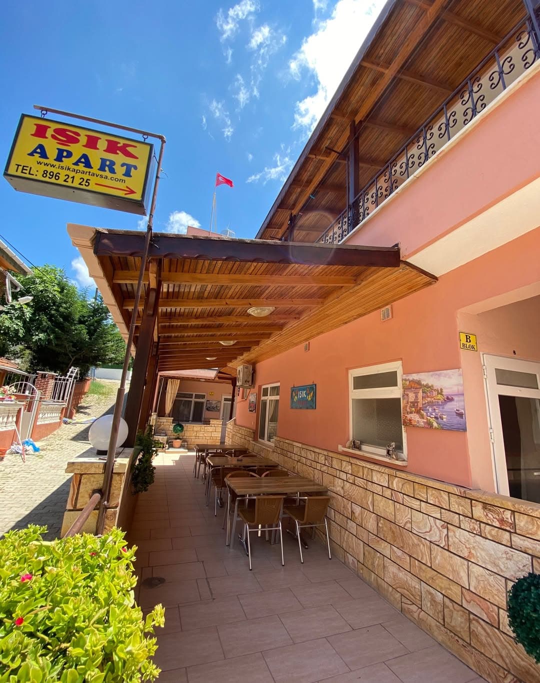 Işık Apart giriş ve ortak alanı